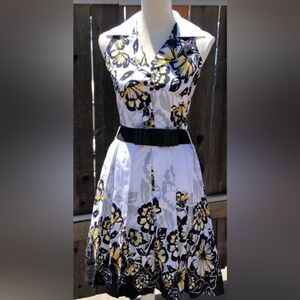 Vintage Floral Collared Sleeveless Dress With Belt
